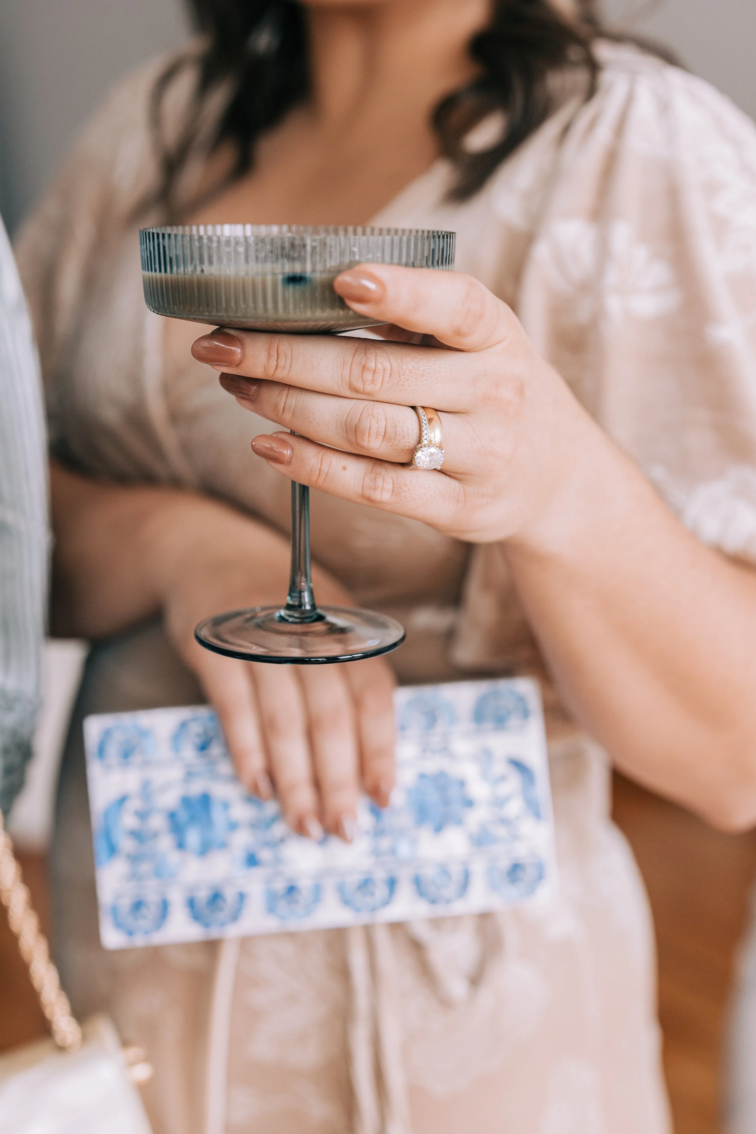 Aveil - Rent Bridal Accessories